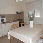 Okrug Gornji 13859a Apartamento