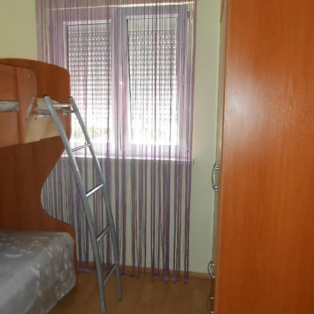 شقة Okrug Gornji 13859a تروغير